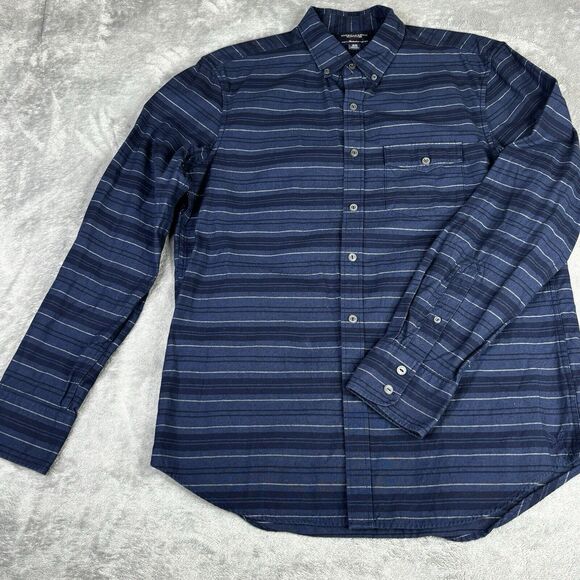 AMERICAN EAGLE Shirt Mens M Slim Fit Blue Stripe Lightweight Flannel Button Down - Picture 2 of 11